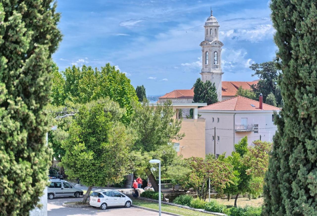 Apartment In Kastel Luksic With Balcony, Air Conditioning, W-Lan, Washing Machine 5107-1 Kaštela エクステリア 写真